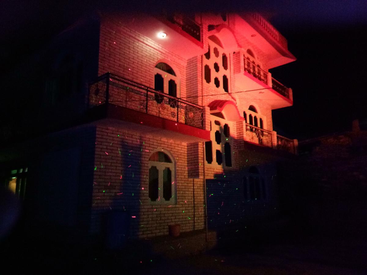 Moksha Hotel Kasol Eksteriør bilde
