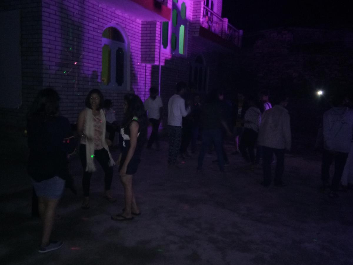 Moksha Hotel Kasol Eksteriør bilde